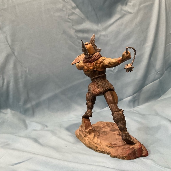 The Hun Series One - Frank Frazetta Master Artist Series Action Figure - 1998 - Picture 3 of 3